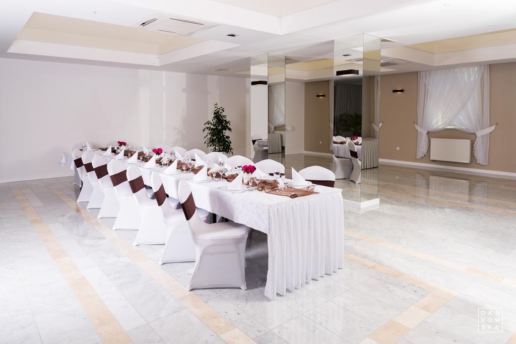Gosciniec Debicki Hotel Debica  Exterior photo